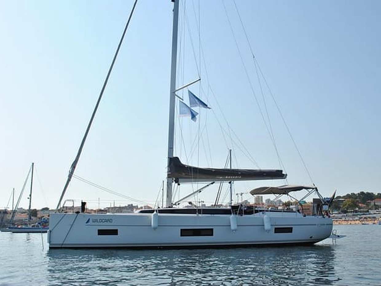 "Cascais Luxus Sonnenuntergang Private 2-stündige Kreuzfahrt mit einem Begrüßungsgetränk in Portugal", photo 2