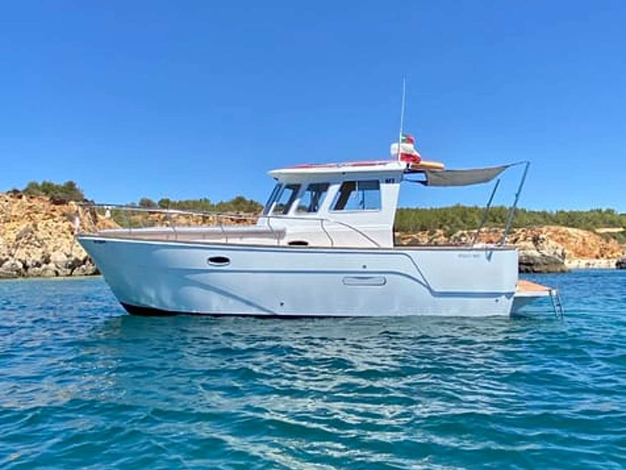 BE HAPPY – Private Boat Tour -- Full Day (7:00)