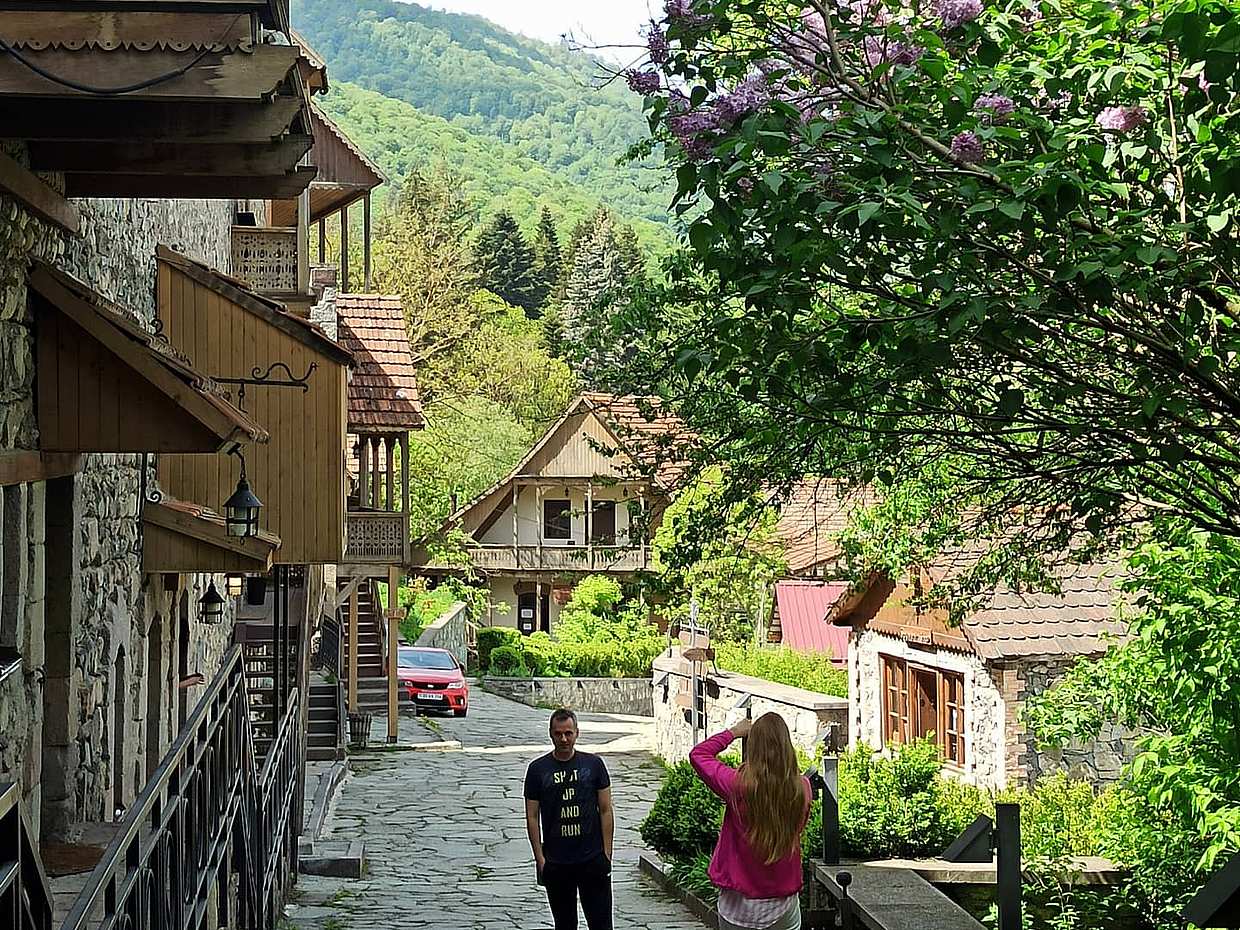Tour privato a Sevan, Dilijan e al monastero di Hagharstin da Yerevan