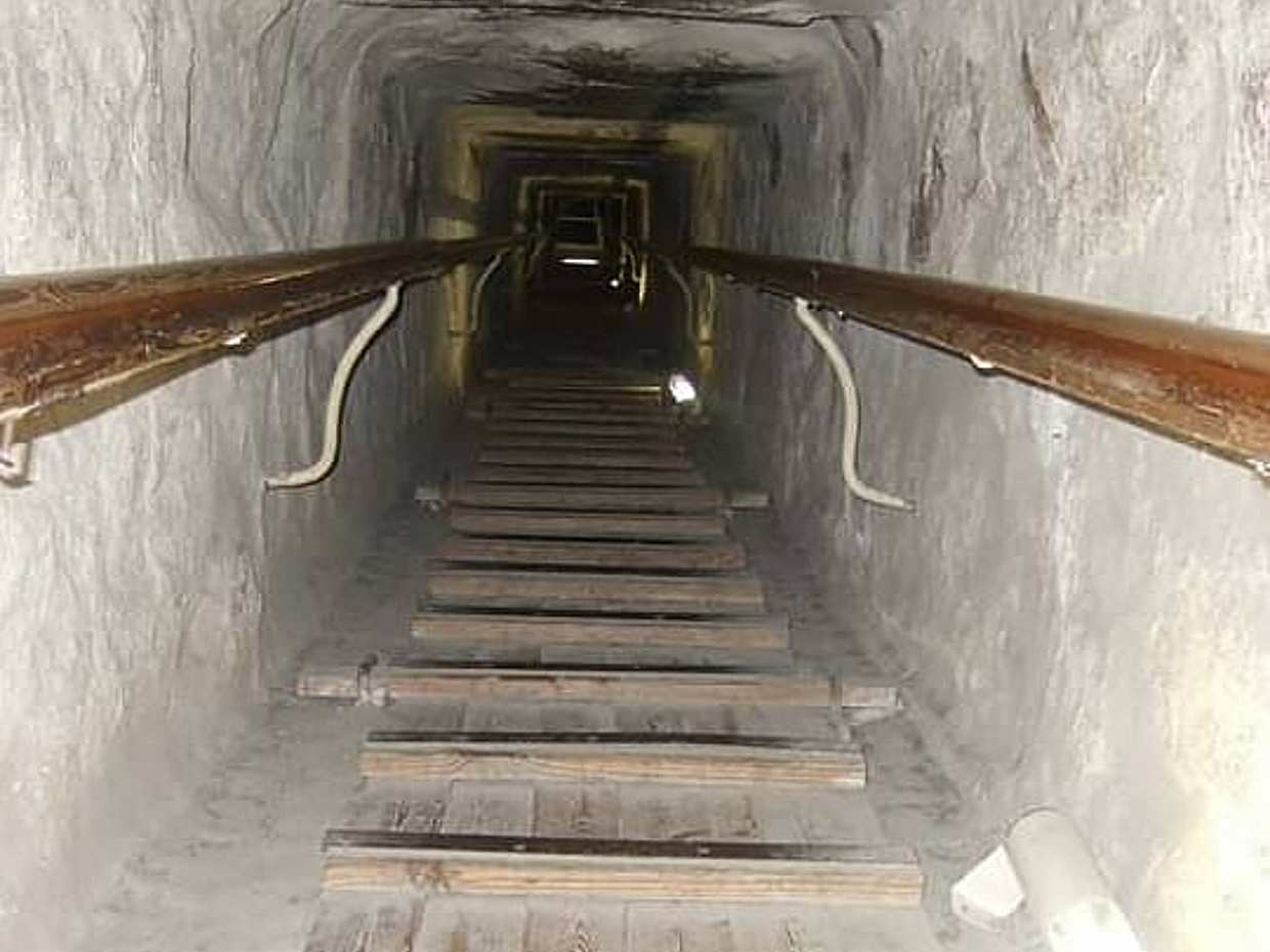 Full-day Tour - Giza pyramids, Egyptian Museum & Khan El Khalili Bazaar, Cairo, photo 4