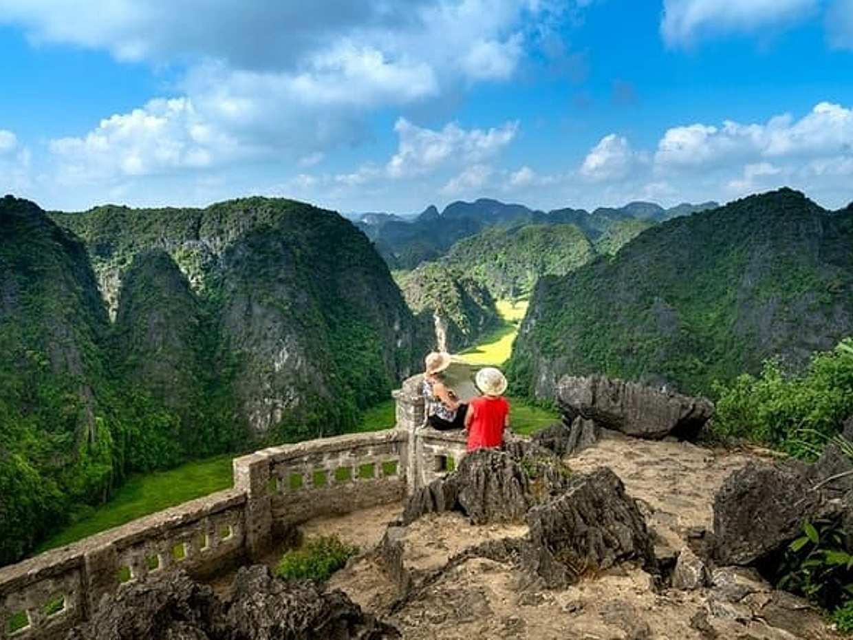 Deluxe Group Hoa Lu Tam Coc Mua Cave Full Day Tour, Limousine, photo 3
