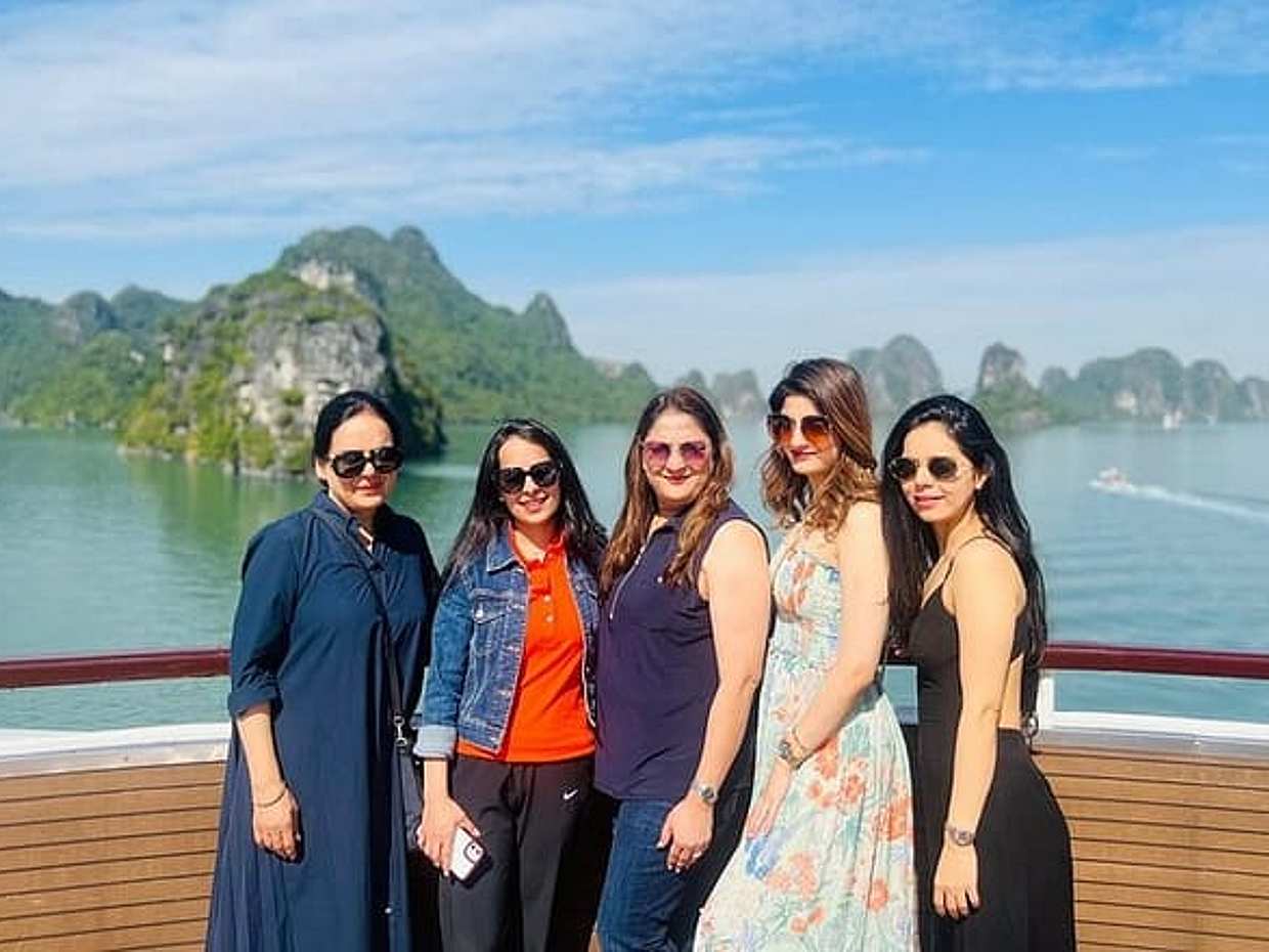Scarlet Pearl Cruise Indulge in Luxury 2 Days 1 Night Lanha Bay, photo 5