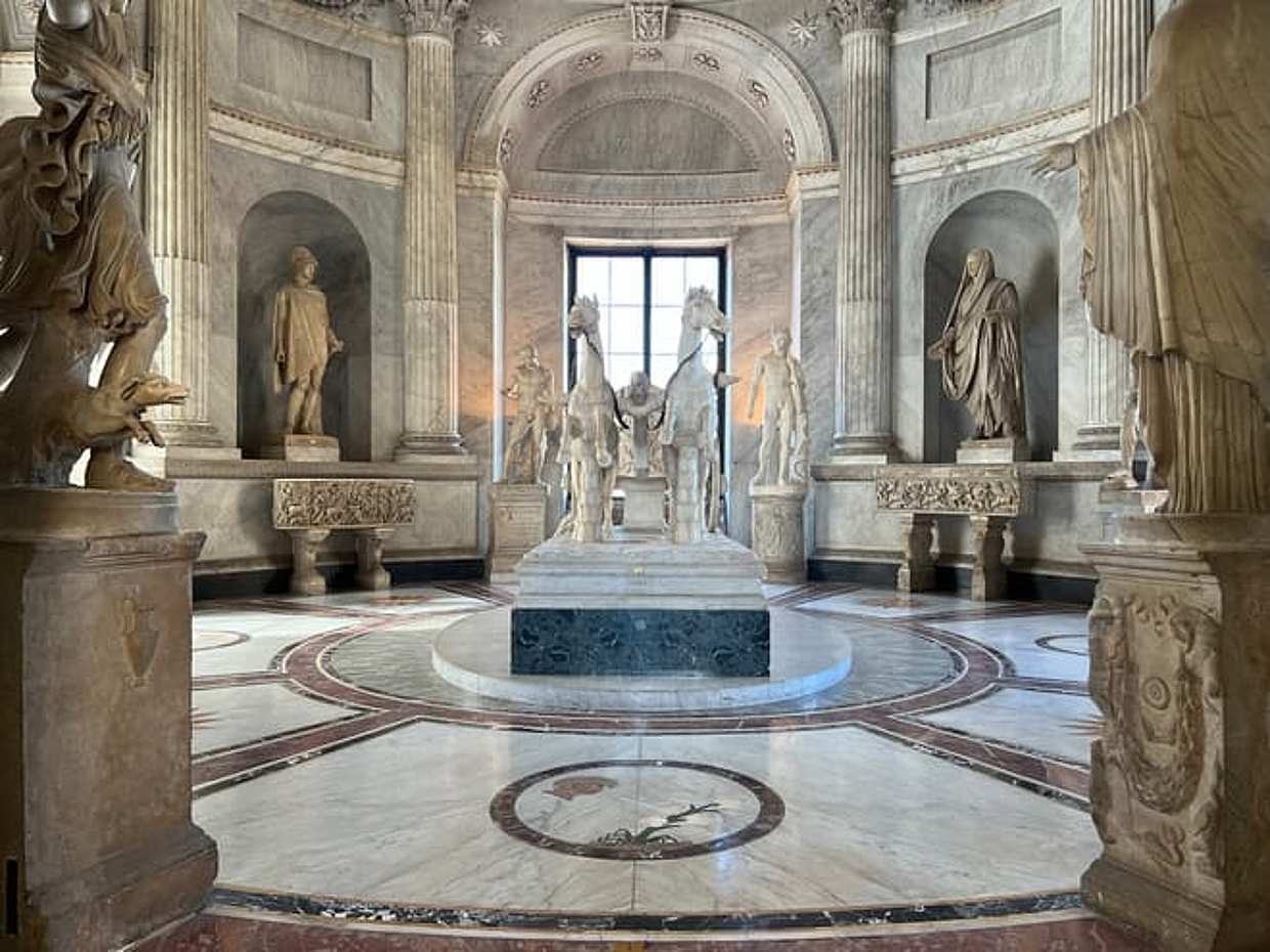 Vatican Museums & Sistine Chapel, Small Group Guided Tour with Skip-the-Line, photo 4