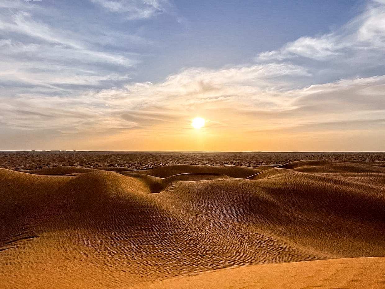 <p align="right">
رحلة ساحرة في الصحراء التونسية: 4 أيام من المغامرة في قلب الصحراء من توزر
</p>, photo 3