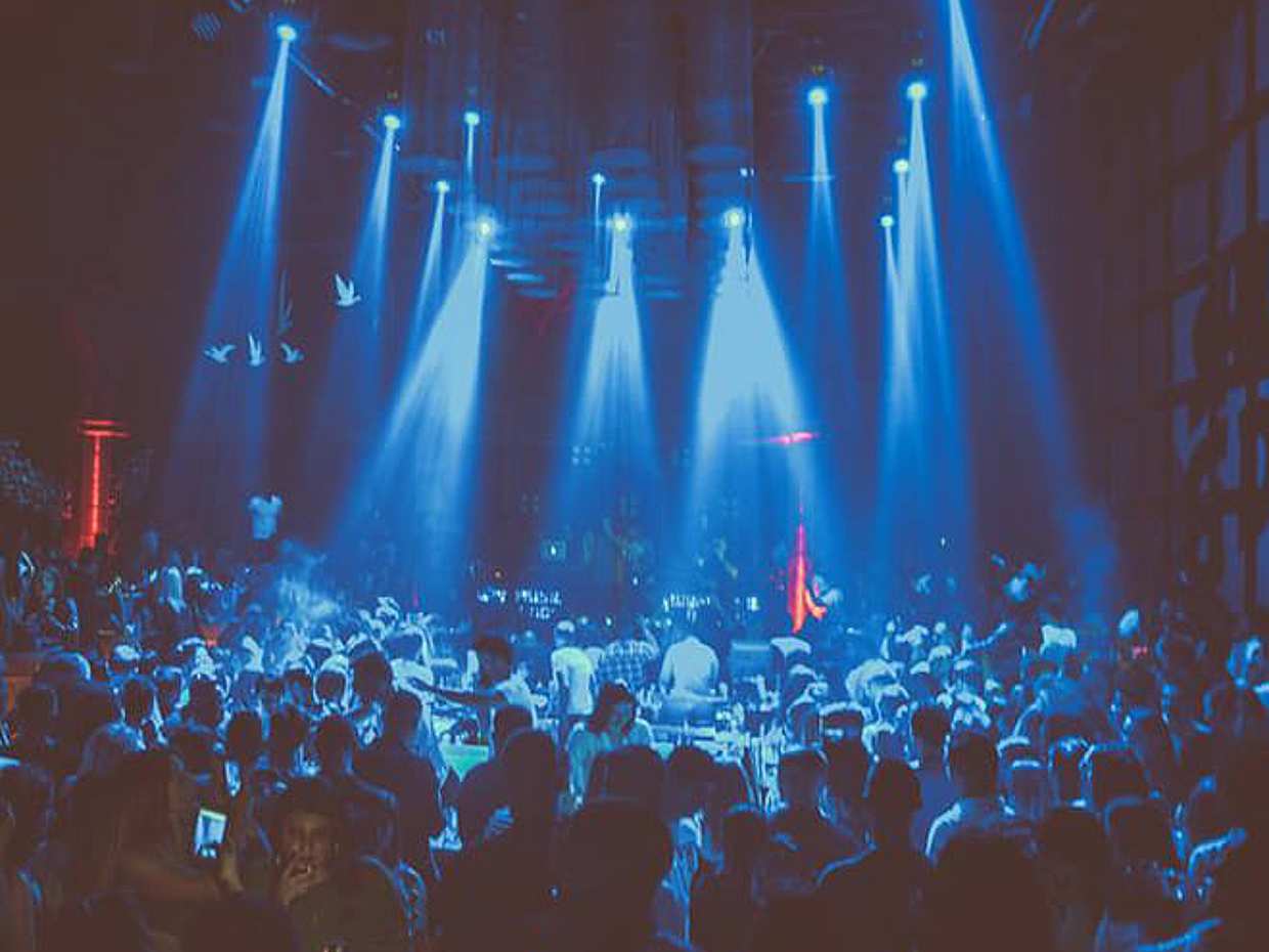 Night life in Tirana, photo 4