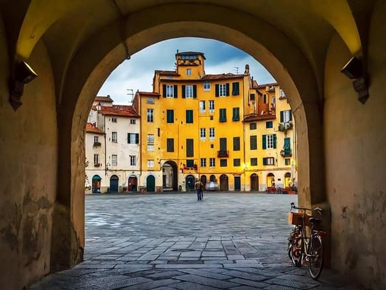Exclusive Private Shore Excursion from Livorno port to Pisa and Lucca