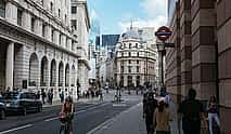 Photo 3 Door to Door Private Transfer from Southampton to London
