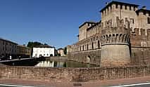 Photo 4 Private transfer from Milan to Parma with english speaking driver