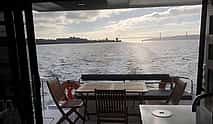 Photo 4 Motor catamaran up to 18 people in Lisbon