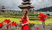 Photo 3 Bali’s Most Beautiful Views: Floating Ulun danu Temple, Wana Giri Hidden Hills & Twin Falls