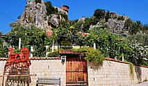 Photo 3 Petrele Castle Tour