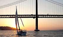 Φωτογραφία 4 Sunset Sailing Tour On The Tagus River