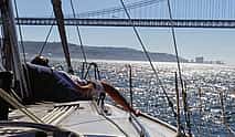 Zdjęcie 3 Lisbon Private Sailing Cruise, drink included (options: 2h, 3h, 4h, 6h or 8h)