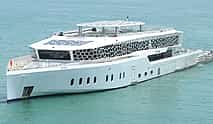 Photo 3 Private Dubai City Tour & Lotus Mega Yacht Cruise with Dinner