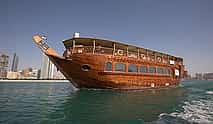 Foto 3 Cena romántica en un crucero en dhow por Abu Dhabi