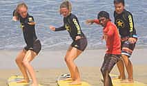 Foto 4 Clase de surf en grupo con instructor titulado