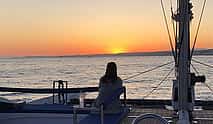 Foto 3 Lisbon Sunset Catamaran Cruise on The Tagus River