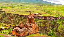 Photo 4 Индивидуальный тур: Крепость Амберд, монастыри Сагмосаванк и Ованаванк, памятник Армянскому алфавиту