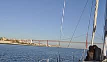 Foto 3 Lisbon Romantic Private 2h Cruise with sparkling wine