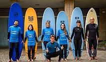 Foto 3 Clases de surf en grupo en Matosinhos