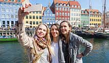 照片 3 Copenhagen Private Walking Tour: Highlights, Secrets and Pastry