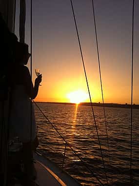Fotografie 1 Cascais Luxury Romantic Private 2h Cruise with sparkling wine