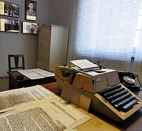 Fotoğraf 1 Komünist Arnavutluk diktatörlüğü