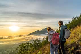 Foto 1 Mount Batur Sunrise Trekking with Natural Hot Spring and Ubud Tour
