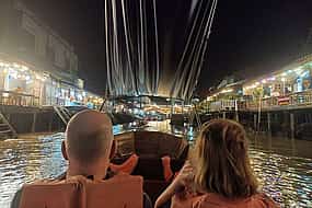 Foto 1 Amphawa and Railway Markets and Firefly Boat Ride Group Tour