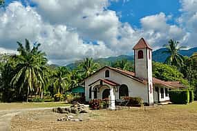 Foto 1 Direct transfer from Monteverde to San Jose, English Speaking Driver