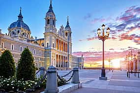 Фото 1 Madrid Scavenger Hunt & Highlights Self-Guided Walking Tour