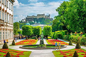 Foto 1 Private transfer from Zurich to Salzburg with 2h Stop in Vaduz