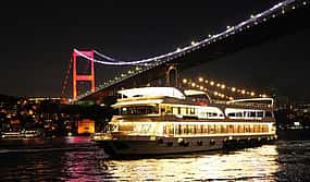 Foto 1 Cena crucero de lujo en Estambul con mesa privada