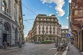 Фото 1 Private Transfer From Bologna to Milan with English Speaking Driver