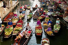 Foto 1 Schwimmender Markt und Eisenbahnmarkt, Kokosnuss- und Salzfarm-Tour ab Bangkok