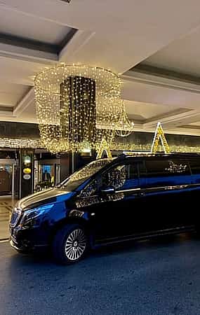 Photo 1 Private Transfer a/port-hotel-a/port Merz Vito