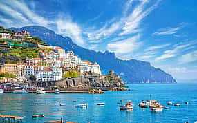 Foto 1 Excursión en barco para descubrir Amalfi y Positano en grupo reducido desde Sorrento