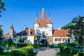 照片 1 Medieval Brașov: Interactive City Game & Walking Tour