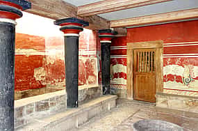 Φωτογραφία 1 Historical Heraklion City Tour with Knossos Palace & Old Market from Cruise Port