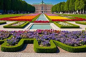 Fotoğraf 1 Private transfer from Salzburg to Vienna with 2h of sightseeing