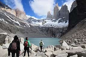 Foto 1 Torres del Paine Trekking Base - Full day excursion