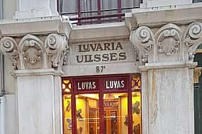 Photo 1 Shopping Tour dans les magasins locaux de Lisbonne