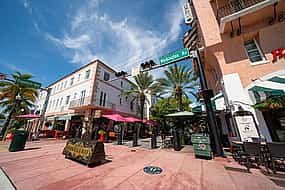 Фото 1 Miami Beach: Versace Quest Experience