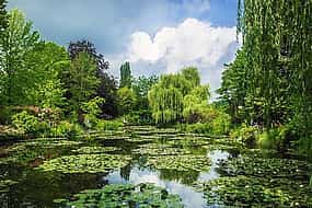 Photo 1 Private day trip from Paris to Giverny with a local driver