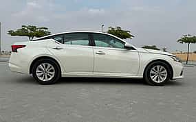 Foto 1 Transfers von Sharjah nach Abu Dhabi in einer Limousine

