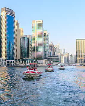 Foto 1 60 minutos en lancha rápida desde el puerto deportivo de Dubai