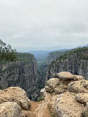 Foto 1 "Cañón Tazı: un vuelo sobre el abismo y rafting"