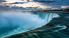 Фото 1 Экскурсия на Ниагарский водопад с прогулкой на лодке из Торонто