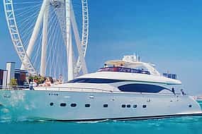 Foto 1 Dubai Xclusive Shared Afternoon Luxury Yacht Tour with BBQ