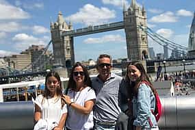 Photo 1 London Private Full-Day Tour: Tower of London Tickets & Pub Lunch